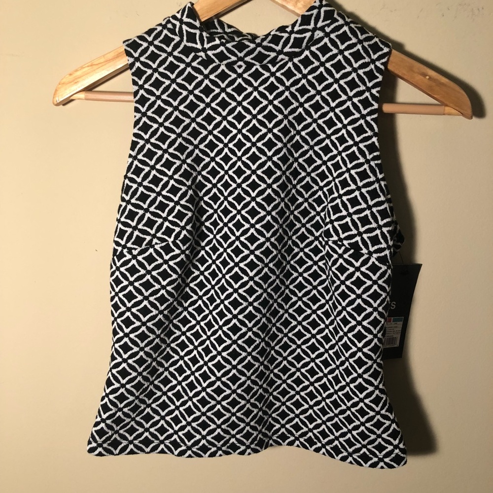 Black and white jacquard top, size XS, NWT